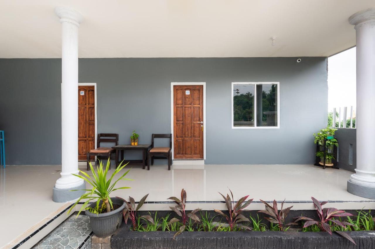 Oyo 1966 Bromo Hill Hotel Probolinggo Exterior photo